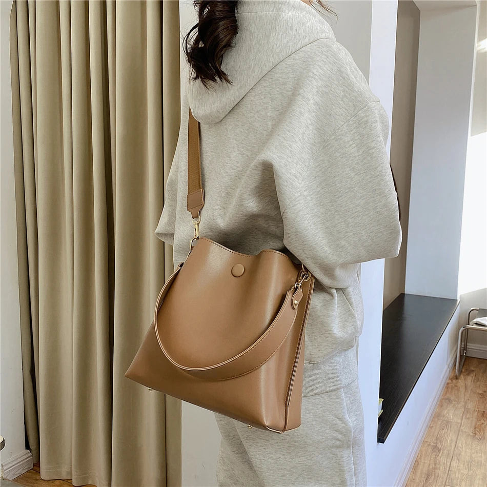 Fanya | Bucket Shoulder Bag