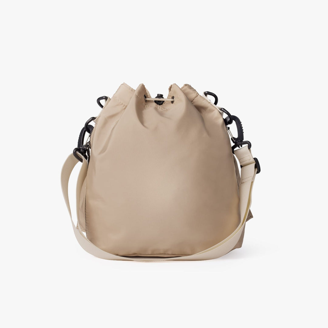 sac, sac à main, sac à dos, maroquinerie, sac végan, sac à main végan, sac à dos végan, cuir végan, cuir végétale, mode responsable, mode éthique, sac à main cuir végétale, sac femme, sacà main femme, sac à main végan femme, sac à main moderne, sac à main cuir, sac à main en paille, sac à main en toile, totes bags, totes bags végan