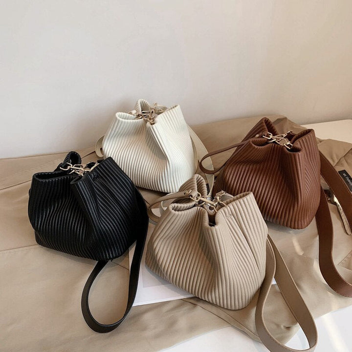 sac, sac à main, sac à dos, maroquinerie, sac végan, sac à main végan, sac à dos végan, cuir végan, cuir végétale, mode responsable, mode éthique, sac à main cuir végétale, sac femme, sacà main femme, sac à main végan femme, sac à main moderne, sac à main cuir, sac à main en paille, sac à main en toile, totes bags, totes bags végan