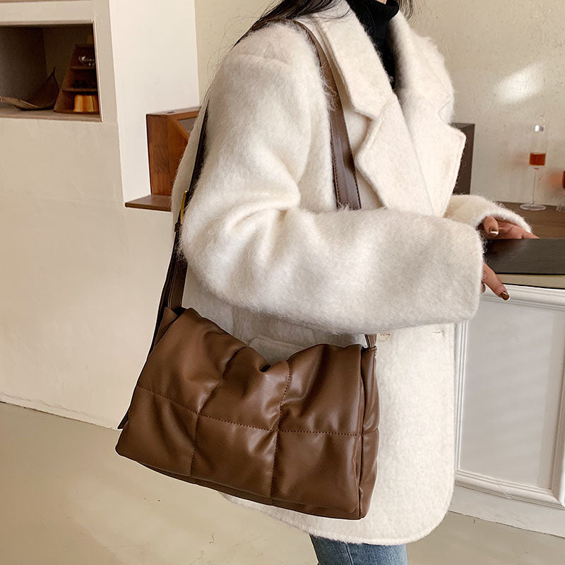 sac, sac à main, sac à dos, maroquinerie, sac végan, sac à main végan, sac à dos végan, cuir végan, cuir végétale, mode responsable, mode éthique, sac à main cuir végétale, sac femme, sacà main femme, sac à main végan femme, sac à main moderne, sac à main cuir, sac à main en paille, sac à main en toile, totes bags, totes bags végan