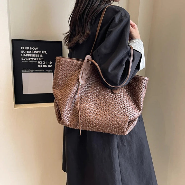 Lora | Tote Bag