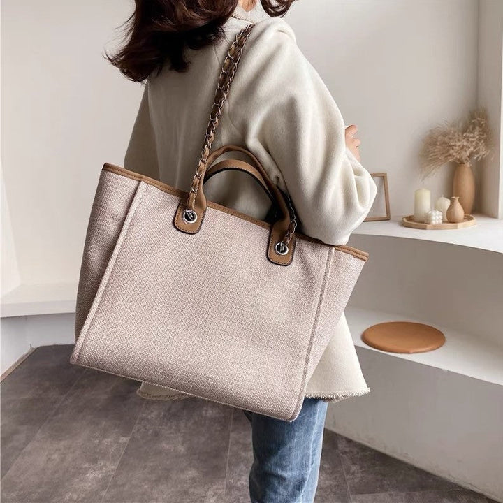 sac, sac à main, sac à dos, maroquinerie, sac végan, sac à main végan, sac à dos végan, cuir végan, cuir végétale, mode responsable, mode éthique, sac à main cuir végétale, sac femme, sacà main femme, sac à main végan femme, sac à main moderne, sac à main cuir, sac à main en paille, sac à main en toile, totes bags, totes bags végan