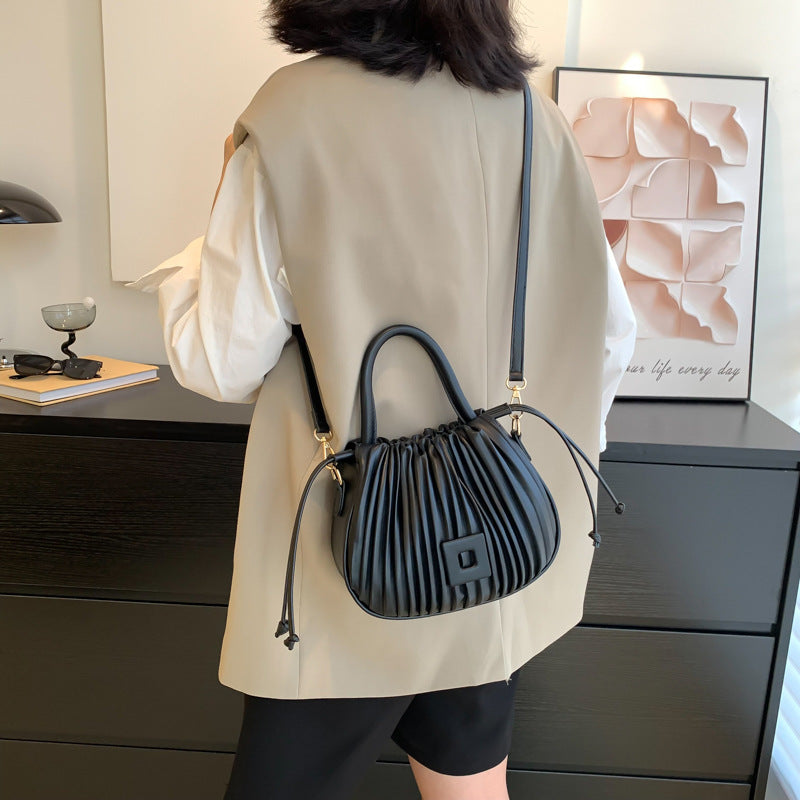 sac, sac à main, sac à dos, maroquinerie, sac végan, sac à main végan, sac à dos végan, cuir végan, cuir végétale, mode responsable, mode éthique, sac à main cuir végétale, sac femme, sacà main femme, sac à main végan femme, sac à main moderne, sac à main cuir, sac à main en paille, sac à main en toile, totes bags, totes bags végan