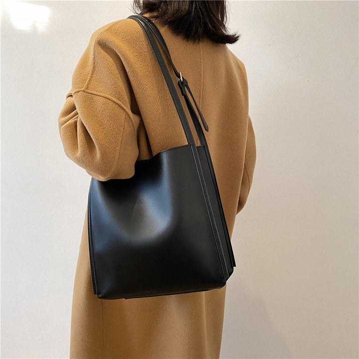 sac, sac à main, sac à dos, maroquinerie, sac végan, sac à main végan, sac à dos végan, cuir végan, cuir végétale, mode responsable, mode éthique, sac à main cuir végétale, sac femme, sacà main femme, sac à main végan femme, sac à main moderne, sac à main cuir, sac à main en paille, sac à main en toile, totes bags, totes bags végan