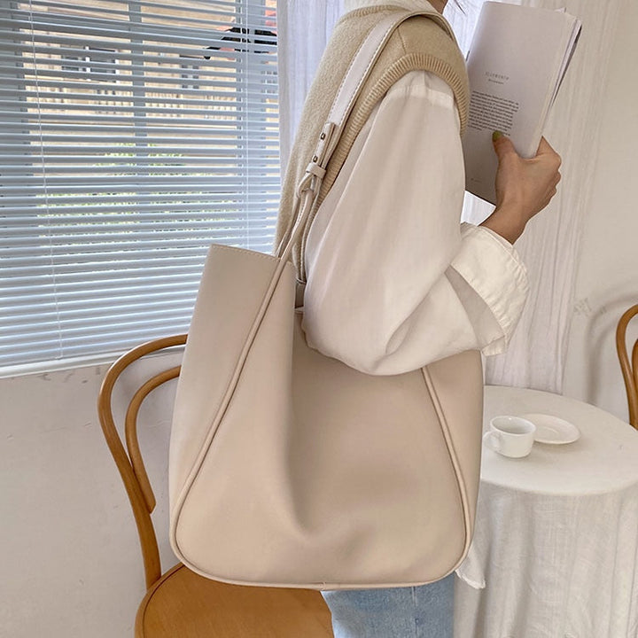 sac, sac à main, sac à dos, maroquinerie, sac végan, sac à main végan, sac à dos végan, cuir végan, cuir végétale, mode responsable, mode éthique, sac à main cuir végétale, sac femme, sacà main femme, sac à main végan femme, sac à main moderne, sac à main cuir, sac à main en paille, sac à main en toile, totes bags, totes bags végan