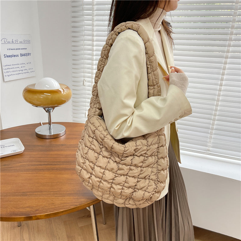 sac, sac à main, sac à dos, maroquinerie, sac végan, sac à main végan, sac à dos végan, cuir végan, cuir végétale, mode responsable, mode éthique, sac à main cuir végétale, sac femme, sacà main femme, sac à main végan femme, sac à main moderne, sac à main cuir, sac à main en paille, sac à main en toile, totes bags, totes bags végan