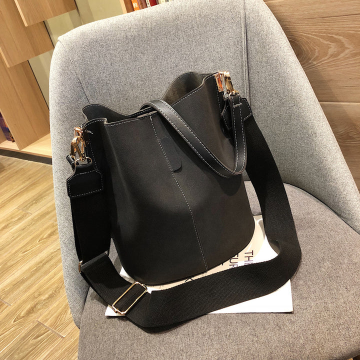 Maja | Bucket Shoulder Bag